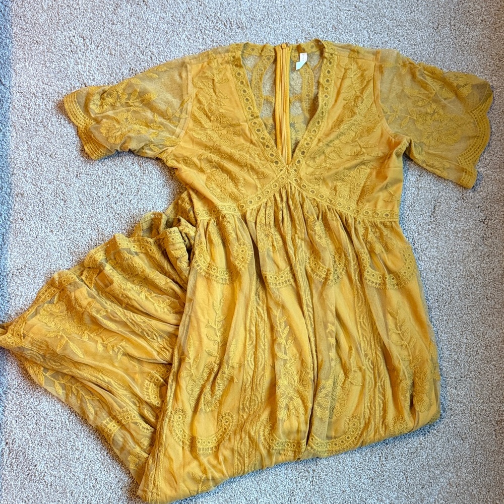 PINKBLUSH Yellow Lace Maxi Maternity Dress